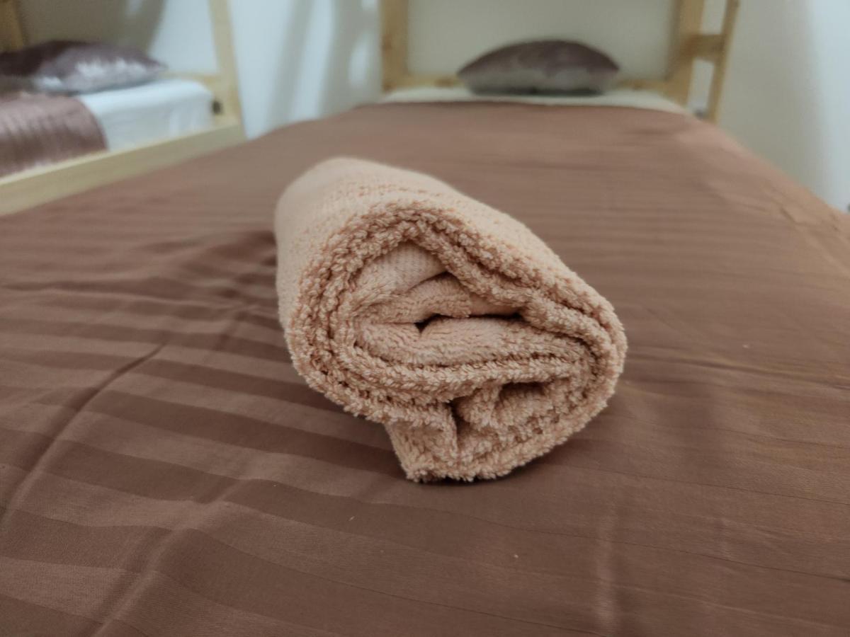 Hostel Queen Centar สปลิท ภายนอก รูปภาพ